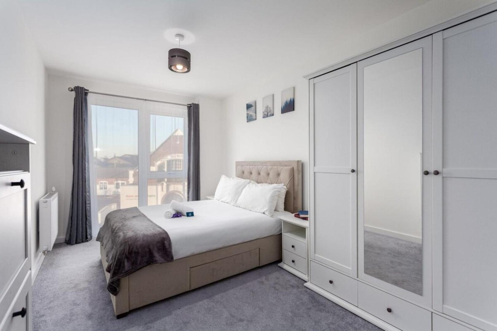 Classy Cricklewood Home لندن المظهر الخارجي الصورة