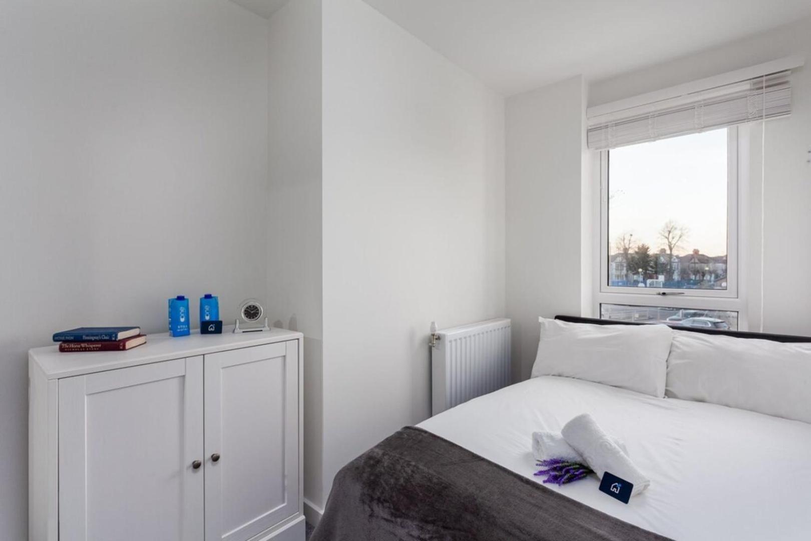 Classy Cricklewood Home لندن المظهر الخارجي الصورة