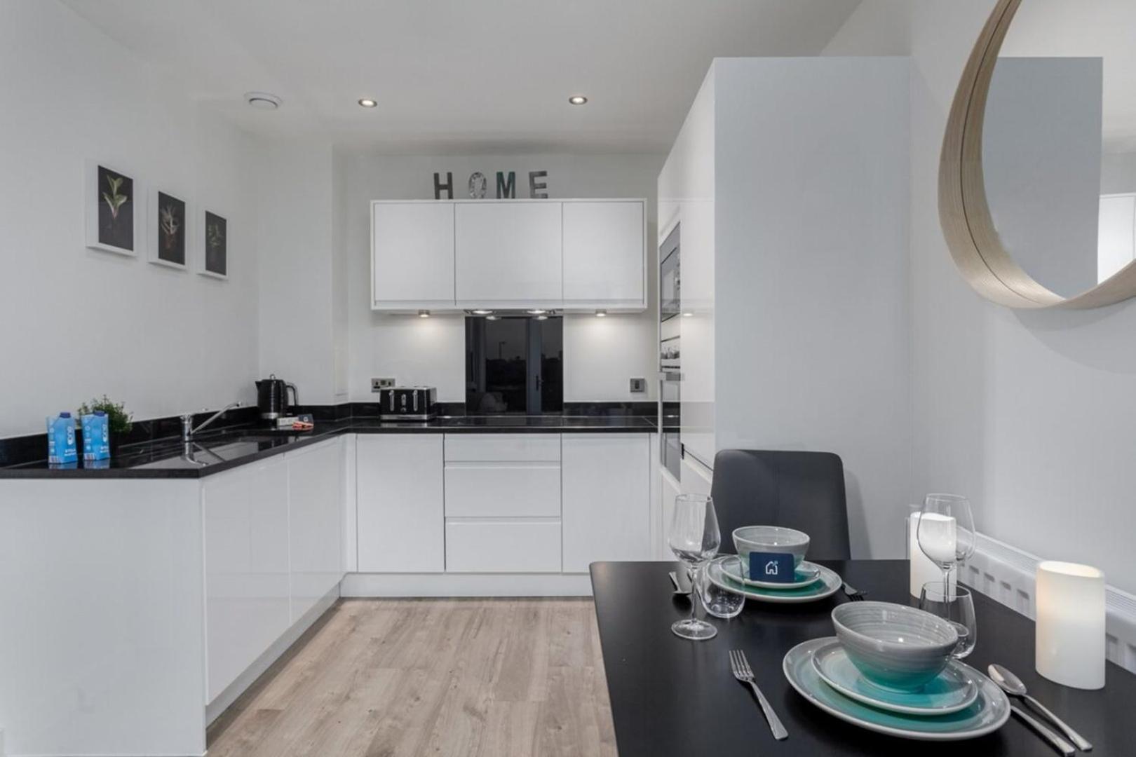 Classy Cricklewood Home لندن المظهر الخارجي الصورة